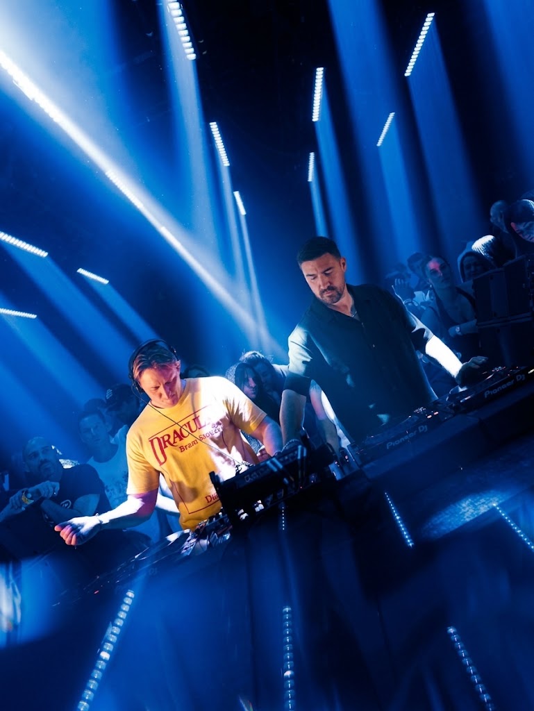 THE NIGHT LEAGUE